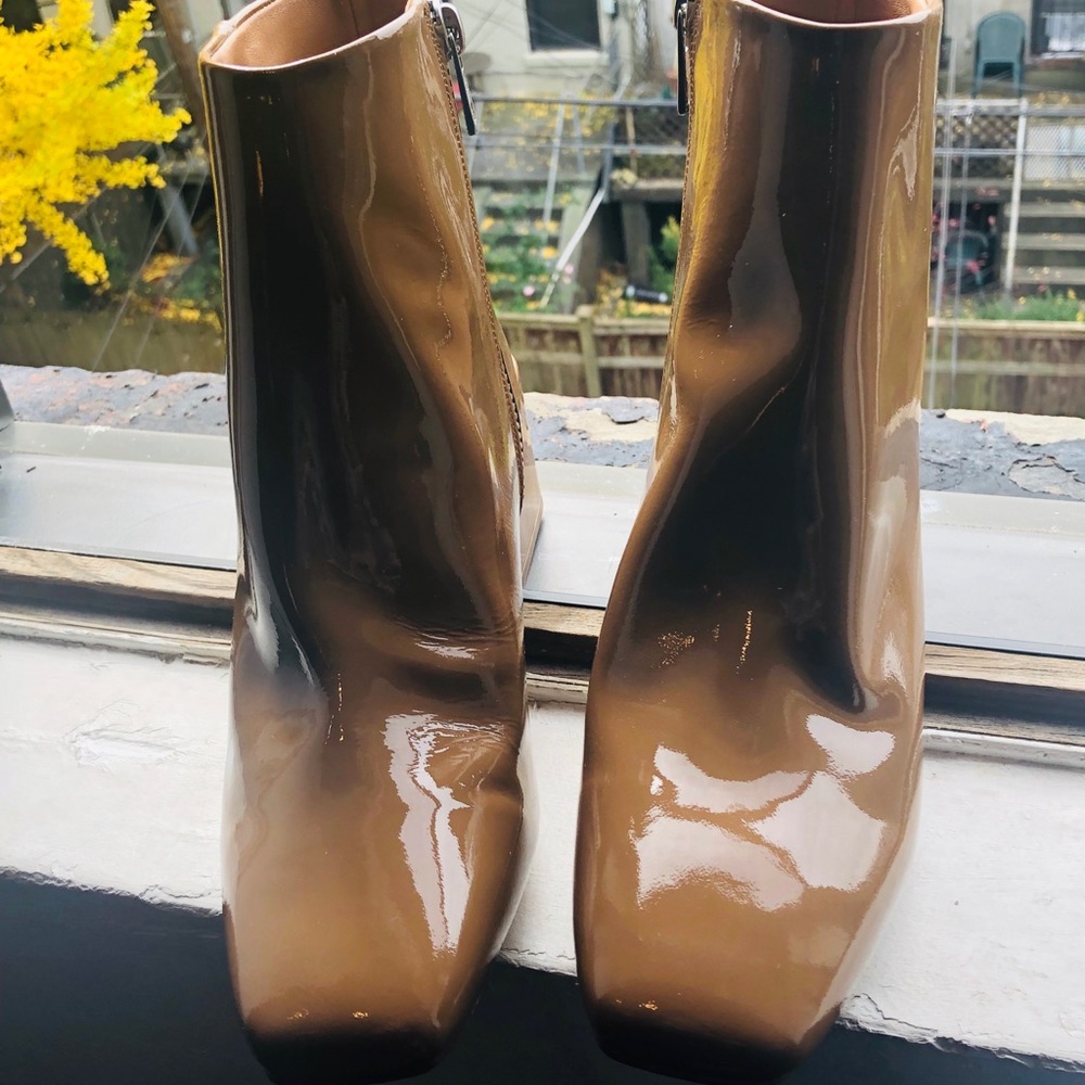LOQ Lazaro Patent Leather Ankle Bootie New UK 41